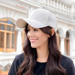 Venta al por mayor de fábrica de algodón gorras de béisbol de 5 paneles absorción de humedad suave cómodo con bordado de logotipo personalizado - Product Image 1