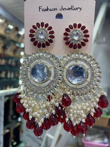 ต่างหูอินเดียแบบดั้งเดิมและทันสมัย kundan ชุบทองพร้อมต่างหูมุกและต่างหูบอลลีวูดสำหรับผู้หญิงและเด็กผู้หญิง - Product Image 4