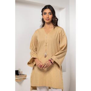 Chemise décontractée beige pour femme, tissu dobby teint et ornée - Product Image 1