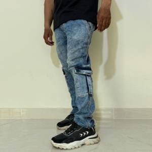 Pantalon en jean extensible pour homme, coupe slim, design personnalisé, vente en gros, bleu et noir, avec décoration de poche tendance, logo à la taille - Product Image 2