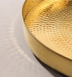 Plato tradicional de latón martillado a mano, elegancia de latón puro con un toque vintage, ideal para interiores clásicos, suministro a granel ofrecido - Product Image 2