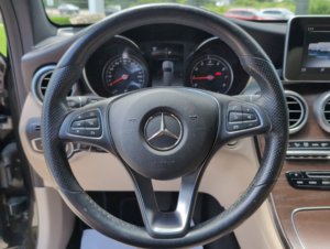 Mercedes-Benz GLC 300 AWD 4MATIC Turbo Premium d'occasion propre, année 2018 - Product Image 4