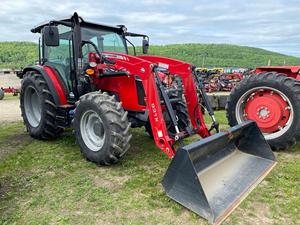 Tracteur à roues d'occasion Massey Ferguson 4710 de 100 ch avec puissance nominale de 140 ch - Product Image 6