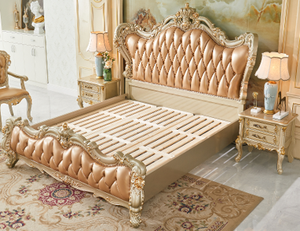 B68 #   Ensemble de lit <span class=keywords><strong>king</strong></span>-<span class=keywords><strong>size</strong></span> en bois massif de chêne français noble, sculpté à la main, avec revêtement en cuir, méritez-le - Product Image 2