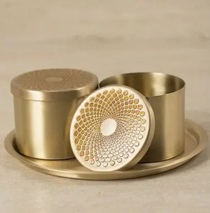 Venta al por mayor candelabros vacíos a granel para la decoración del hogar de lujo de Metal antiguo oro vela recipientes contenedores tarros - Product Image 6