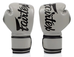 Guantes de Boxeo Estilo Muay Thai Fairtex BGV19, Nuevo Modelo, Cuero de Alta Calidad para Entrenamiento y Sparring, Diseño con Cierre de Velcro - Product Image 5