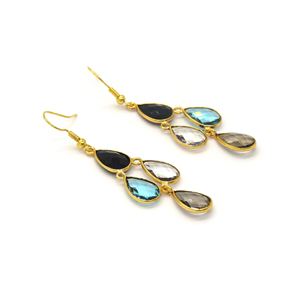 Boucles d'oreilles pendantes bohèmes à fleurs multi-pierres |   Cristal d'onyx noir, quartz bleu, topaze, quartz fumé |   Plaqué or 18 carats sur nickel - Product Image 4