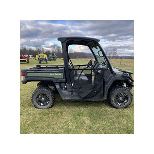 Véhicule utilitaire John Deere RTV, conception robuste et durable, approuvé par les entrepreneurs, les agriculteurs et les ouvriers de maintenance - Product Image 2