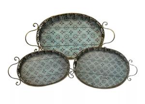 Ensemble de trois plateaux ovales décoratifs avec poignées en métal et motifs géométriques complexes pour un service et une présentation élégants - Product Image 4