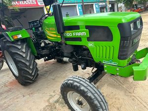 2011 Indo Farm 3055 DI 2WD Tractor de ruedas 50HP Potencia nominal utilizada con componentes de núcleo de motor de engranaje Ecológico Alta productividad - Product Image 3