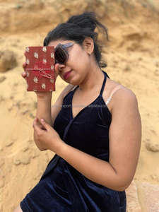 Nouveau véritable fait à la main Banarasi Sari tissu fil sécurisé fermeture Journal Vintage vibrant coloré couverture non doublé feuille recyclée journal - Product Image 5