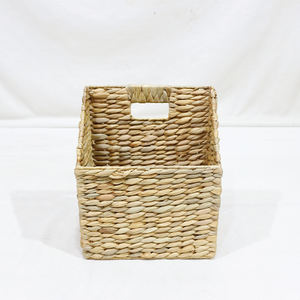 Cesta de Almacenamiento de Jacinto de Agua Artex Dong Thap, Organizador de Escritorio Inclinado para Archivos y Revistas - Product Image 1