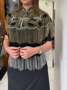 Poncho de soirée/formel pour femme, style droit, orné de cristaux, brodé à la main, col carré, perles, taille unique - Product Image 2