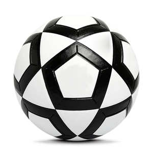 Balón de Fútbol de PU de Alta Calidad, Fabricado por un Fabricante Profesional, con Logotipo Personalizado, para Entrenamiento, Duradero, Ecológico, Color y Tamaño Personalizables - Product Image 1