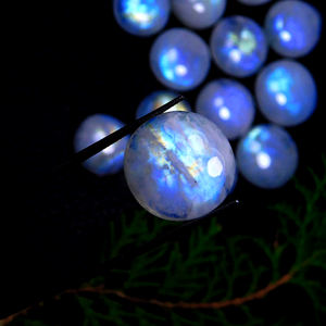 Venta al por Mayor de Dhorgems, Piedra Lunar Arcoíris Natural, Cabujón, Corte Redondo, Efecto de Cambio de Color, para Joyería - Product Image 4