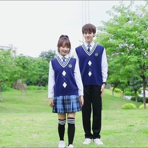Uniforme Escolar Estilo Británico Coreano, Conjunto de Chaleco y Falda Plisada, Uniforme Escolar Azul para Estudiantes de Secundaria y Preparatoria - Product Image 2