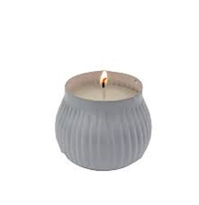 Pot de bougie en métal de concepteur de couleur blanche navires de bougie ronds faits à la main pour la maison et la décoration de table de mariage en gros en vrac - Product Image 1