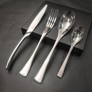 Juego de Cubiertos de Acero Inoxidable Ecológico y Sostenible de Lujo, 4 Piezas, para Bodas y Fiestas - Product Image 4