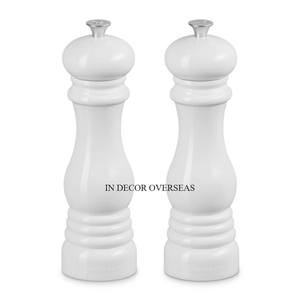 Moulins à sel et à poivre en métal robustes enduits de poudre de couleur blanche d'aspect attrayant avec des fournitures de support de concepteur de papillons uniques - Product Image 2