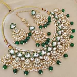 Beau collier Kundan de haute qualité avec boucles d'oreilles et Maang Tikka pour femmes ensemble de bijoux traditionnels indiens dernière conception - Product Image 1