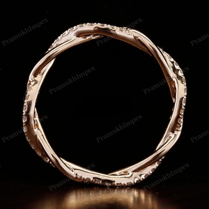 แหวนเพชรแบบเรียงซ้อนกันได้สำหรับงานแต่งงานทรงกลมแบบคลาสสิก - Product Image 4