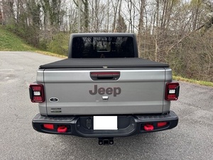 Jeep Gladiator Rubicon Hard Top Eco-Diesel Transmission Automatique V8 Cylindres 2021 - Product Image 6