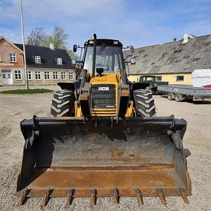 Chargeuse-pelleteuse JCB 4CX d'occasion en excellent état, dotée de composants essentiels (moteur et roulement) pour inspection par rapport et vidéo - Product Image 6