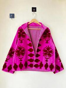 Veste en velours brodée Suzani faite à la main, veste Suzani, veste d'hiver, manteau pour femme, tissu TNT, veste Suzani, cadeau pour elle - Product Image 2