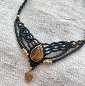 Collier en macramé avec pierres précieuses multicolores, 10-25 mm, réglable, style bohème, bijoux faits à la main pour l'été - Product Image 2