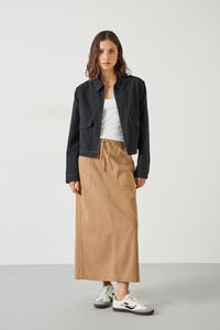 Dernières vestes en jean coupe-vent à manches longues à la mode de rue veste de camionneur ajustée à fermeture éclair avec poches - Product Image 4