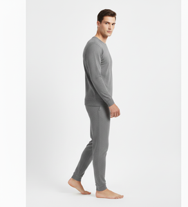 Traje Térmico ColdGuard Elite Gris para Hombre, Suave, de Manga Larga, Tejido Transpirable que Brinda un Calor Estable en Invierno - Product Image 4