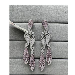 Boucles d'oreilles tendance pour femmes et filles Bijoux en laiton à la mode pour les fêtes de fiançailles et d'anniversaire - Product Image 1