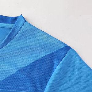 Maillot de football athlétique à séchage rapide, matière respirante, coupe confortable, parfait pour l'entraînement, les matchs et les sports d'équipe - Product Image 4