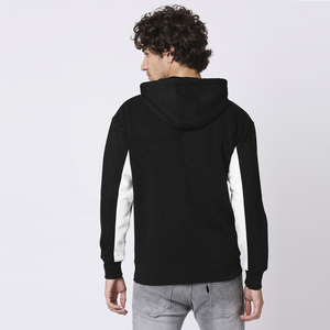 Sweat-shirt à capuche classique pour homme avec logo personnalisé, tissu doux, style streetwear moderne, parfait pour la saison hivernale - Product Image 3