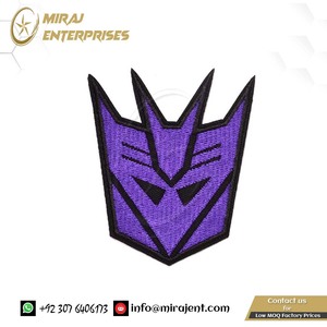 Insigne de décoration en jean Fournisseur en gros de Transformers Autobot Écusson de broderie Patch de repassage à coudre - Product Image 4