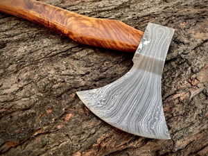 Hache en acier damassé facile à transporter faite à la main originale de qualité supérieure avec gaine en cuir pour couper le bois - Product Image 2