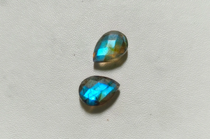 Pierre précieuse en labradorite à coupe damier, forme goutte d'eau, avec éclat bleu, facetée, cabochon, pour pendentif, 10x14mm - Product Image 3