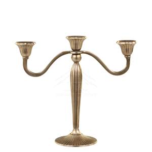 Bougeoir rustique unique en fer forgé avec un design de défilement antique pour une maison élégante et des idées de décoration d'événement. - Product Image 3