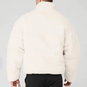 Veste polaire Sherpa de style simple pour hommes avec une sensation confortable et une finition lisse idéale pour le travail sur le campus ou le streetwear - Product Image 2