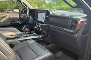 Ford F-150 Raptor 2024, très demandé, V6 biturbo de 450 ch, 4x4, peu modifié - Product Image 5