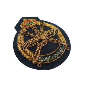 Insignias de Fieltro Bordadas a Mano de Lujo Hechas a Medida, Estilo Nuevo, Servicio OEM, Insignia Bordada - Product Image 3