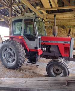 Tracteur Massey Ferguson 698 avec moteur et pompe à moteur-Utilisation agricole Haute résistance et performances fiables - Product Image 3