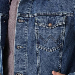 Chaqueta de Invierno Ligera y Ecológica de Lona Vaquera con Logotipo Frontal, Construcción Duradera, Estilo Elegante y Alta Calidad - Product Image 6