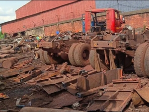 Chatarra de hierro 43 + GST | Chatarra de metal ferroso de primera calidad para uso industrial | Suministro a granel - Product Image 5