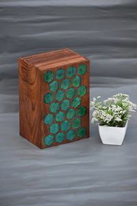 กล่องไม้แกะสลักอีพ็อกซี่ฝังอีพ็อกซี่สีเขียวกล่องอนุสรณ์ส่วนบุคคลสำหรับขี้เถ้า - Product Image 2