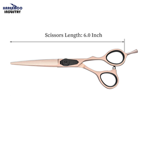 Tijeras de Barbero de Acero Inoxidable Ecológicas de Alta Calidad con Cuchilla Afilada, Recubrimiento de Color Negro, Tornillo de Fijación y Reposa-Dedos - Product Image 3