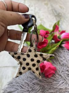 Nouveauté porte-clés en cuir de vachette porte-clés en cuir imprimé vache léopard porte-clés élégants nouveau porte-clés - Product Image 2