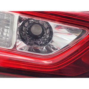 ไฟหยุดด้านหลังซ้ายรวมอยู่กับประตู TOYOTA Yaris Series 815910D600 (17>20) - Product Image 4