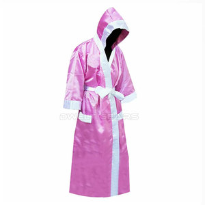 Robe de boxe en satin sur mesure avec capuche, logo de marque personnalisé pour hommes, entraînement de MMA et de kick-boxing, douce et confortable - Product Image 2