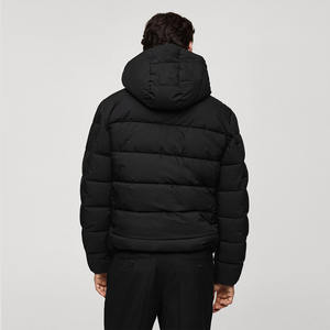 Vestes matelassées pour hommes Veste matelassée à manches longues de couleur noire avec fermeture éclair pour vêtements de rue Veste matelassée pour hommes adultes avec sweats à capuche - Product Image 2
